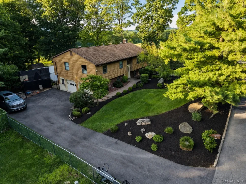 15 Arlington Drive Blooming Grove, NY 10950