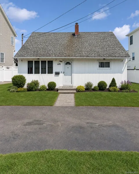 404 Front Street