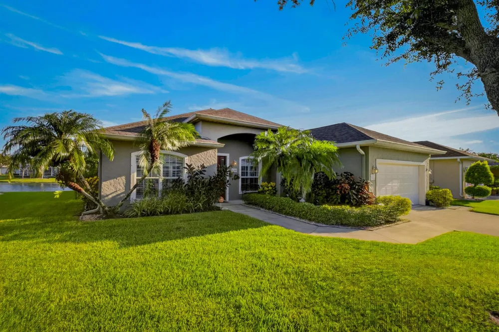 5100 E 1st Square SW Vero Beach, FL 32968