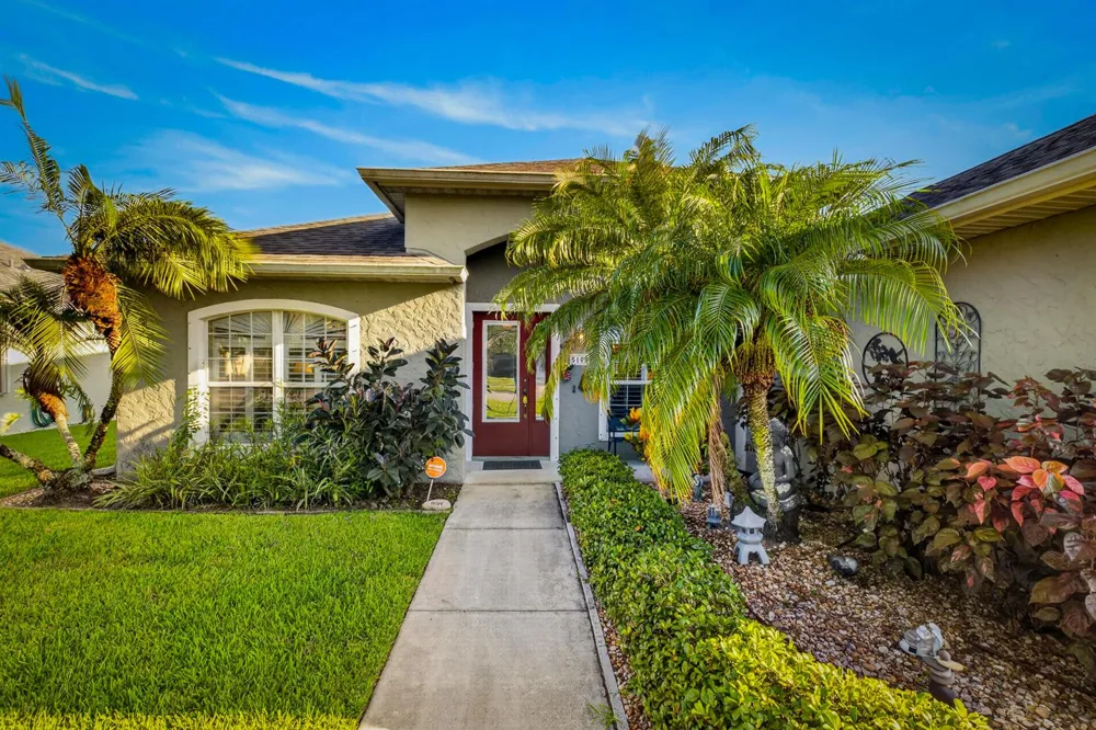 5100 E 1st Square SW Vero Beach, FL 32968