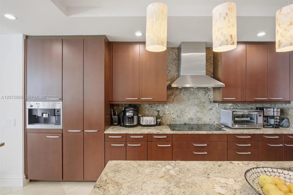10295 Collins Ave #2207 Bal Harbour, FL 33154