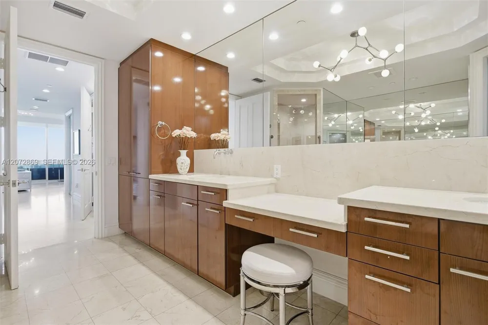 10295 Collins Ave #2207 Bal Harbour, FL 33154