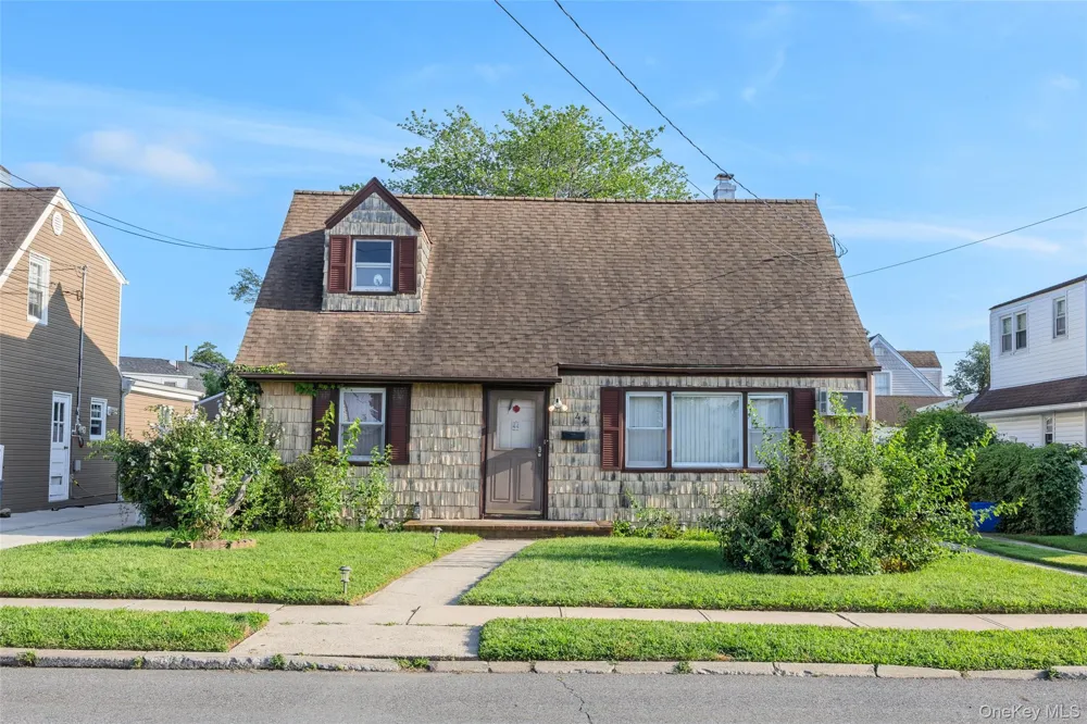 44 Pine Lane Valley Stream, NY 11581