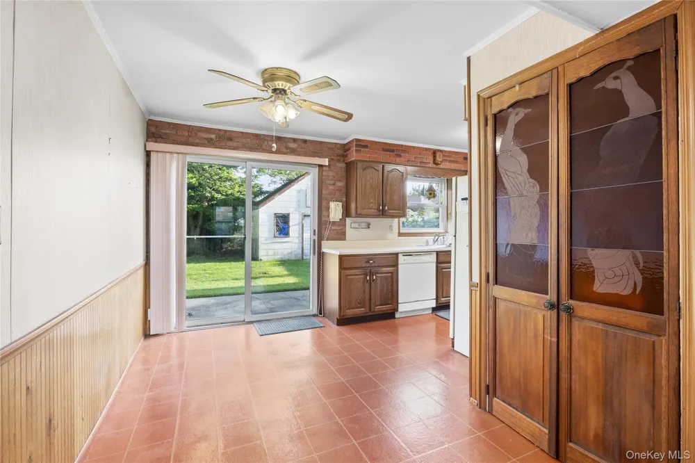 44 Pine Lane Valley Stream, NY 11581