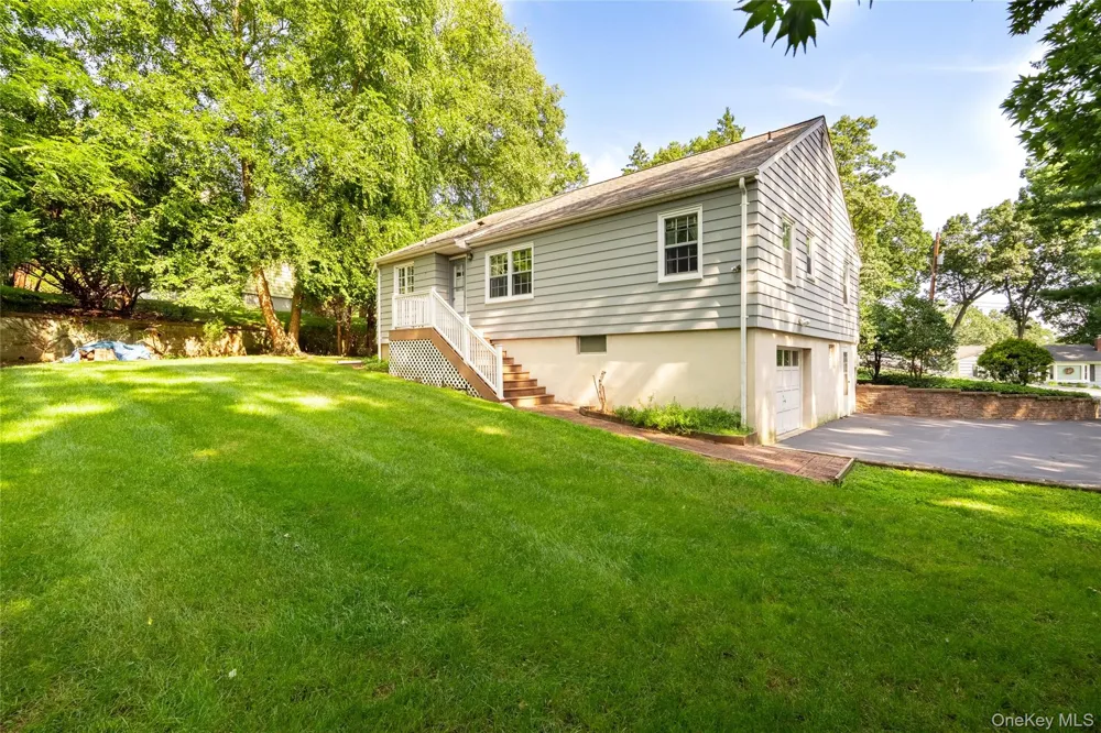 31 Briarwood Drive New City, NY 10956