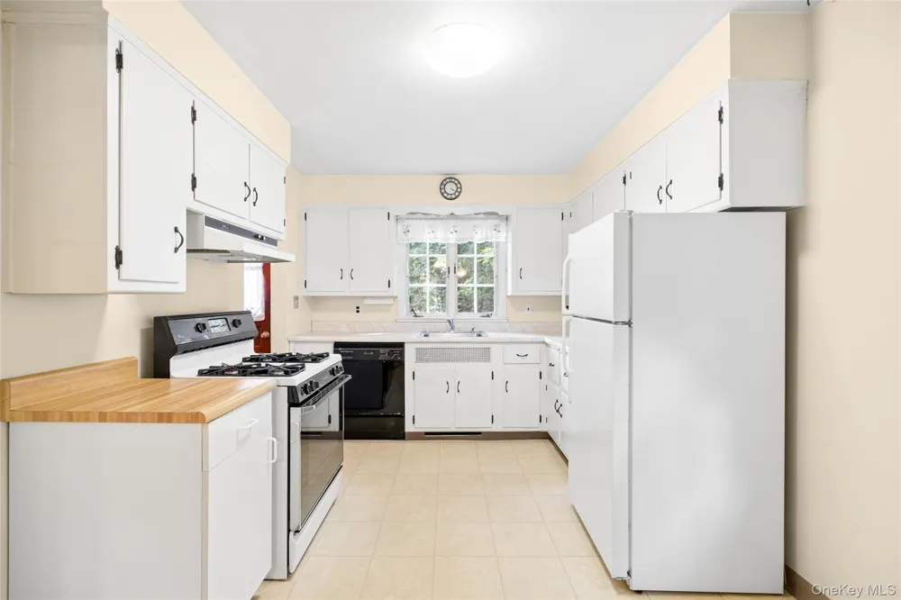 31 Briarwood Drive New City, NY 10956