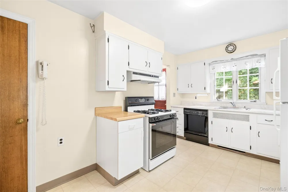 31 Briarwood Drive New City, NY 10956