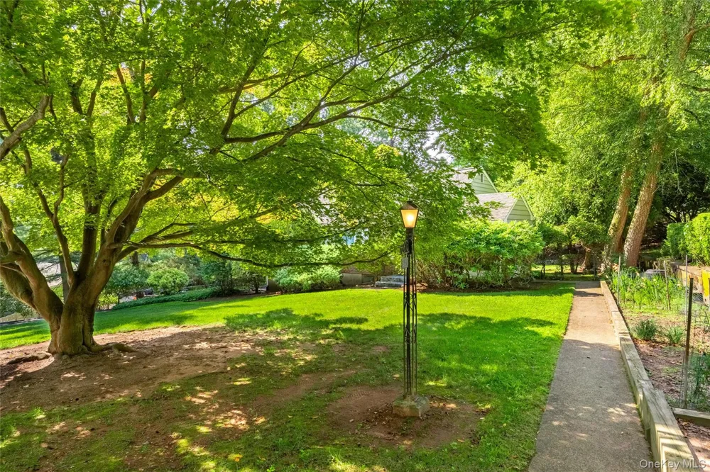 31 Briarwood Drive New City, NY 10956