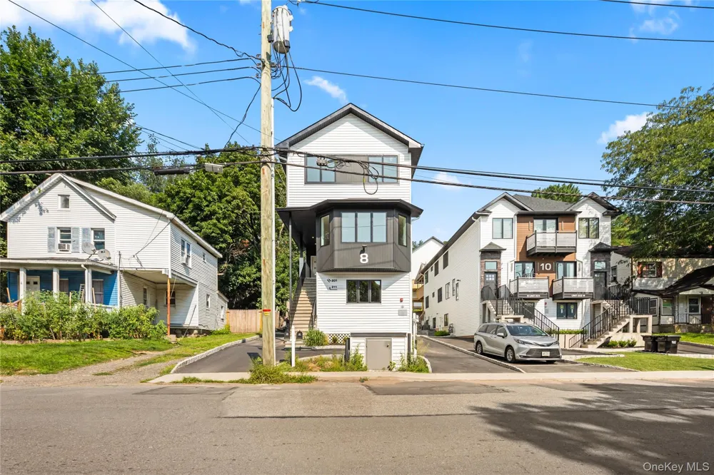 8 Memorial Park Drive Spring Valley, NY 10977