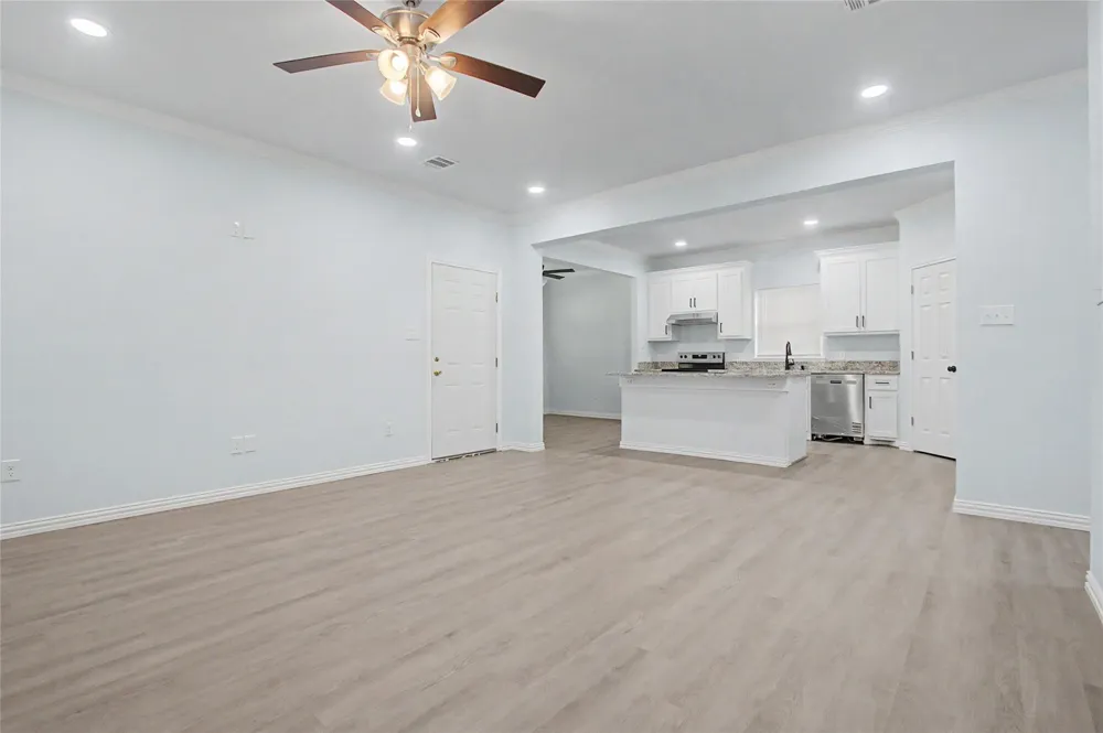 706 Ashville Street Navasota, TX 77868