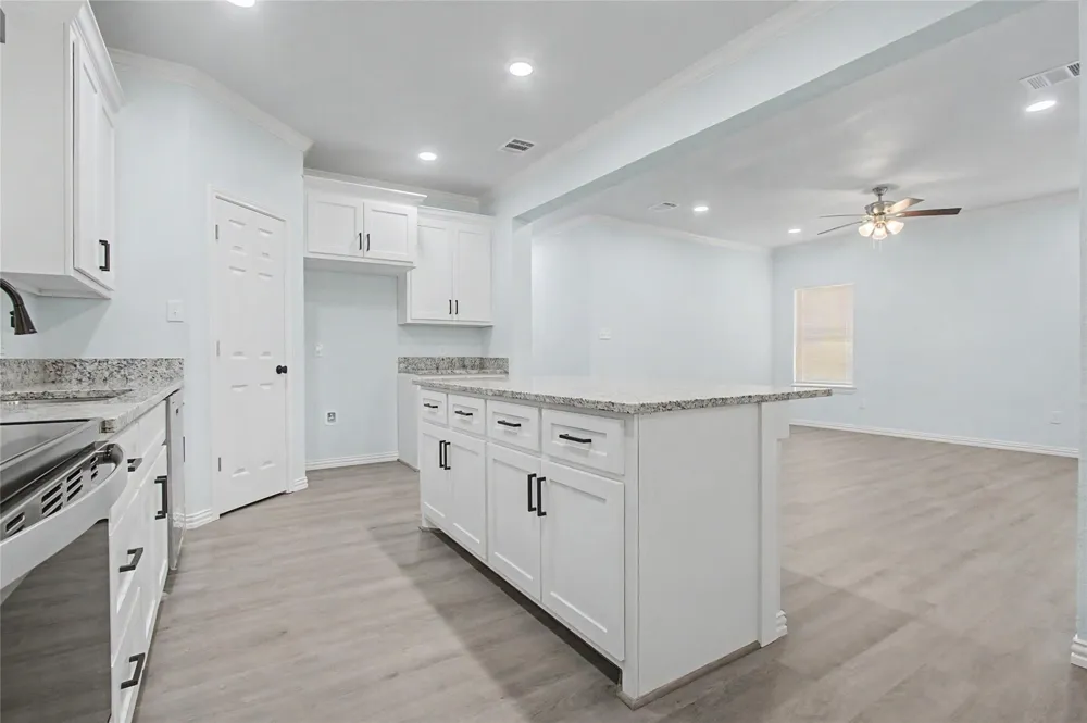 706 Ashville Street Navasota, TX 77868