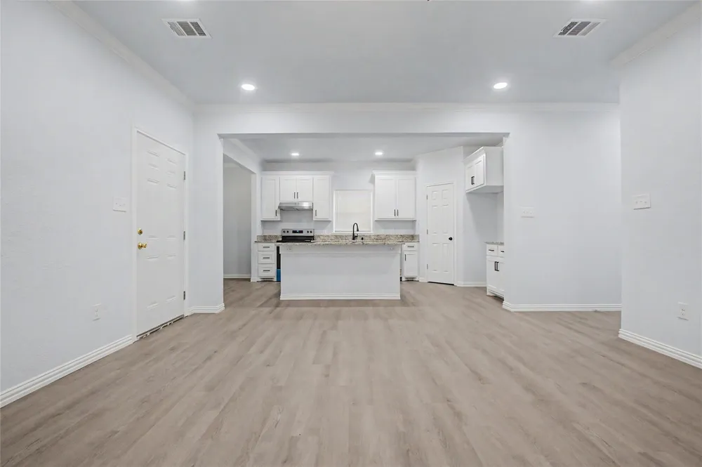 706 Ashville Street Navasota, TX 77868