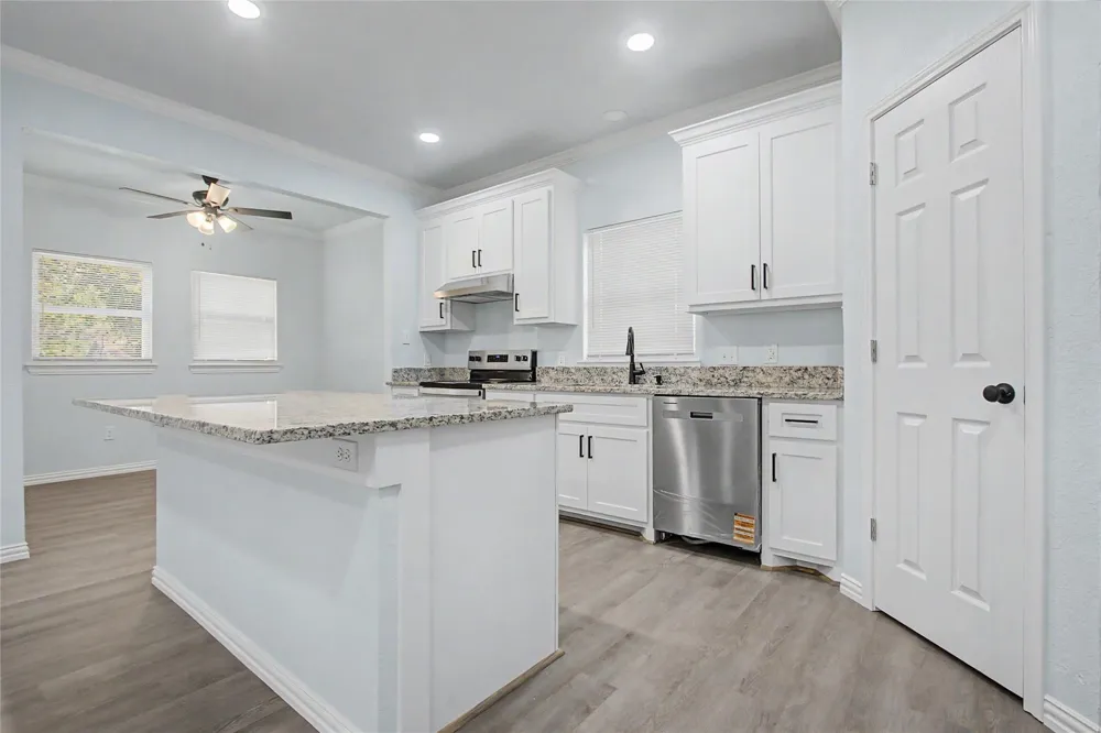 706 Ashville Street Navasota, TX 77868