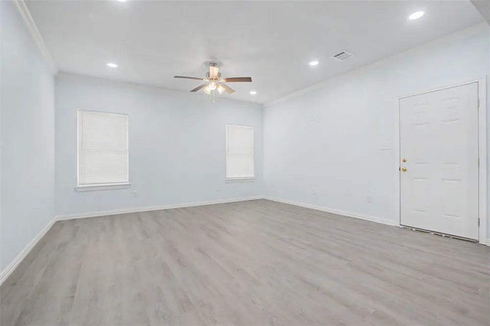 706 Ashville Street Navasota, TX 77868