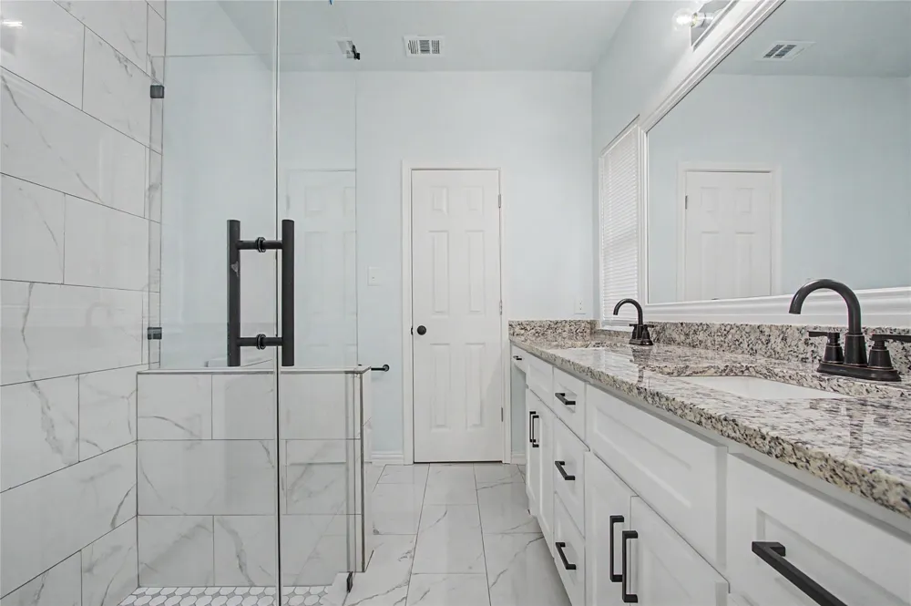 706 Ashville Street Navasota, TX 77868