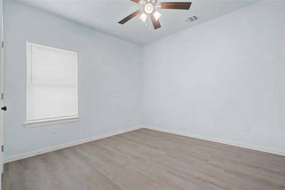 706 Ashville Street Navasota, TX 77868