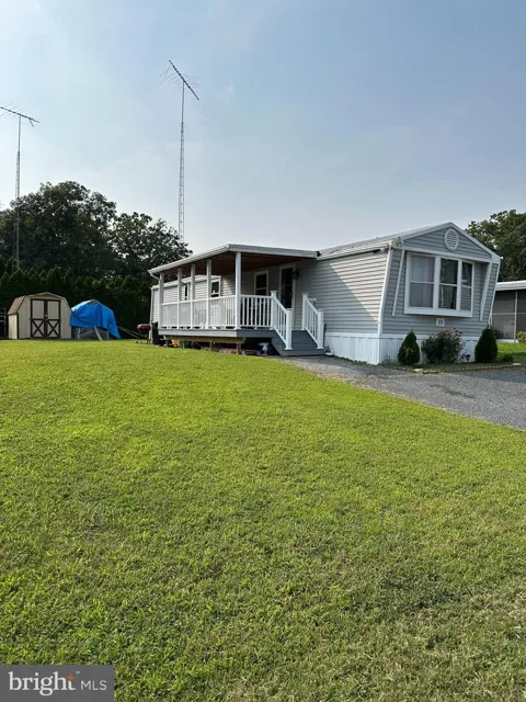 450 CLARKS POND ROAD #111 LEXINGTON DR