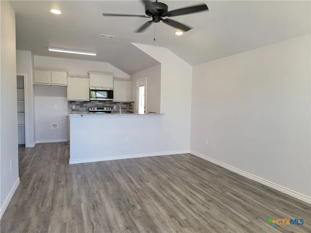122 Wind Ridge Drive #B Copperas Cove, TX 76522