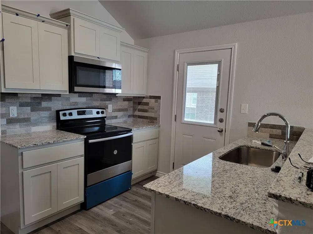 122 Wind Ridge Drive #B Copperas Cove, TX 76522
