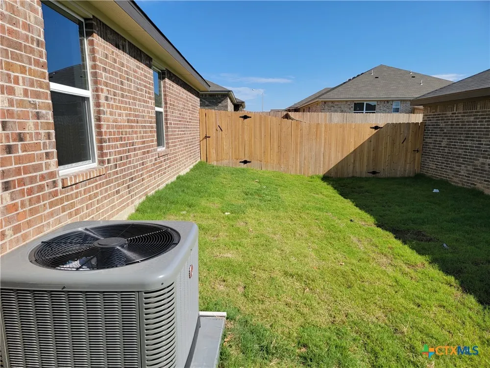 122 Wind Ridge Drive #B Copperas Cove, TX 76522