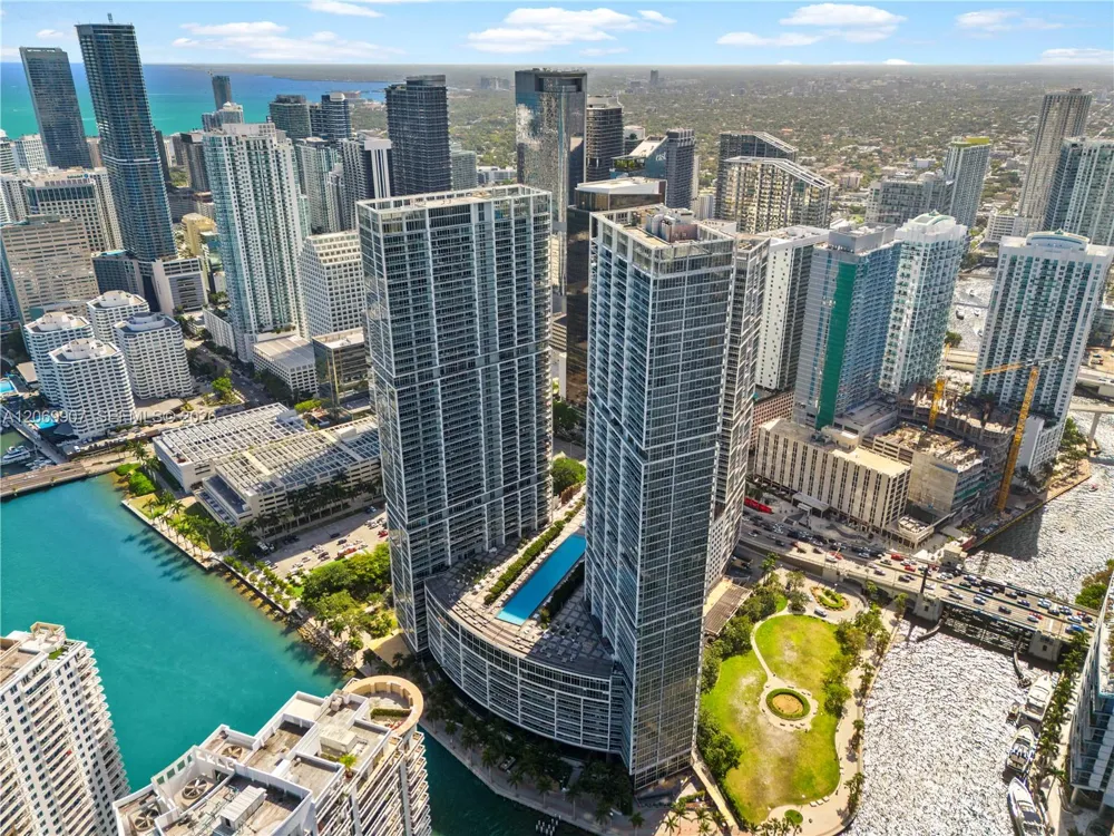 465 Brickell Ave #4106 Miami, FL 33131