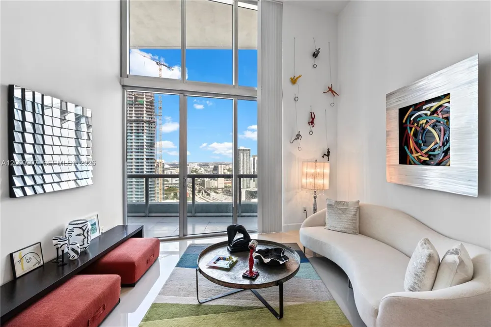 465 Brickell Ave #4106 Miami, FL 33131