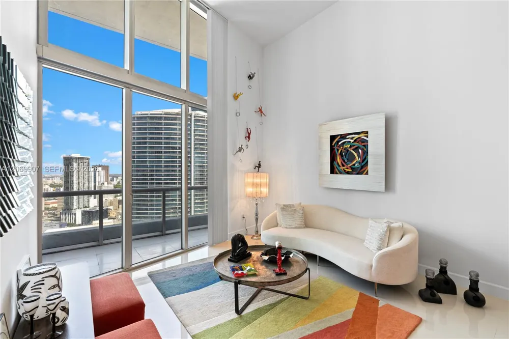 465 Brickell Ave #4106 Miami, FL 33131