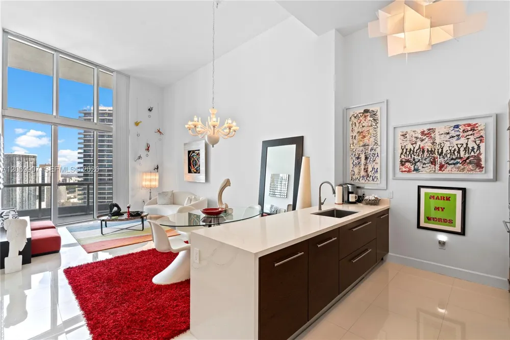 465 Brickell Ave #4106 Miami, FL 33131
