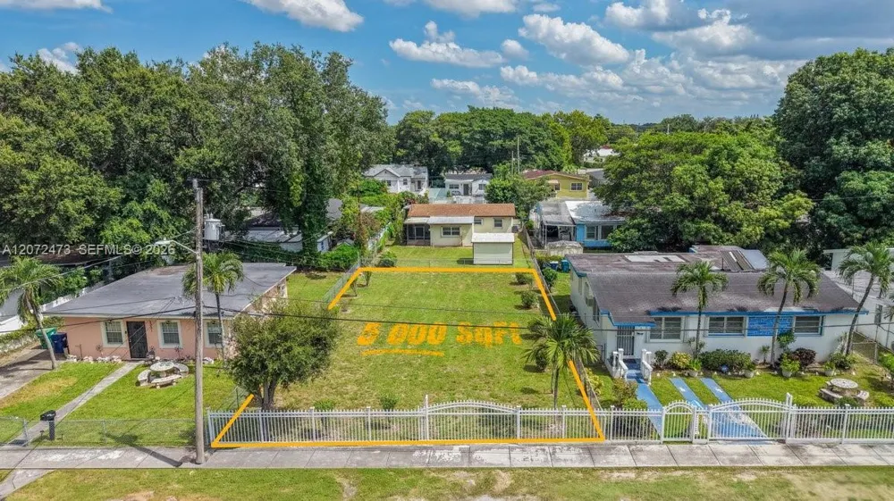 1967 NW 52nd St Miami, FL 33142