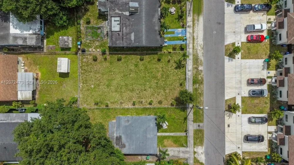 1967 NW 52nd St Miami, FL 33142