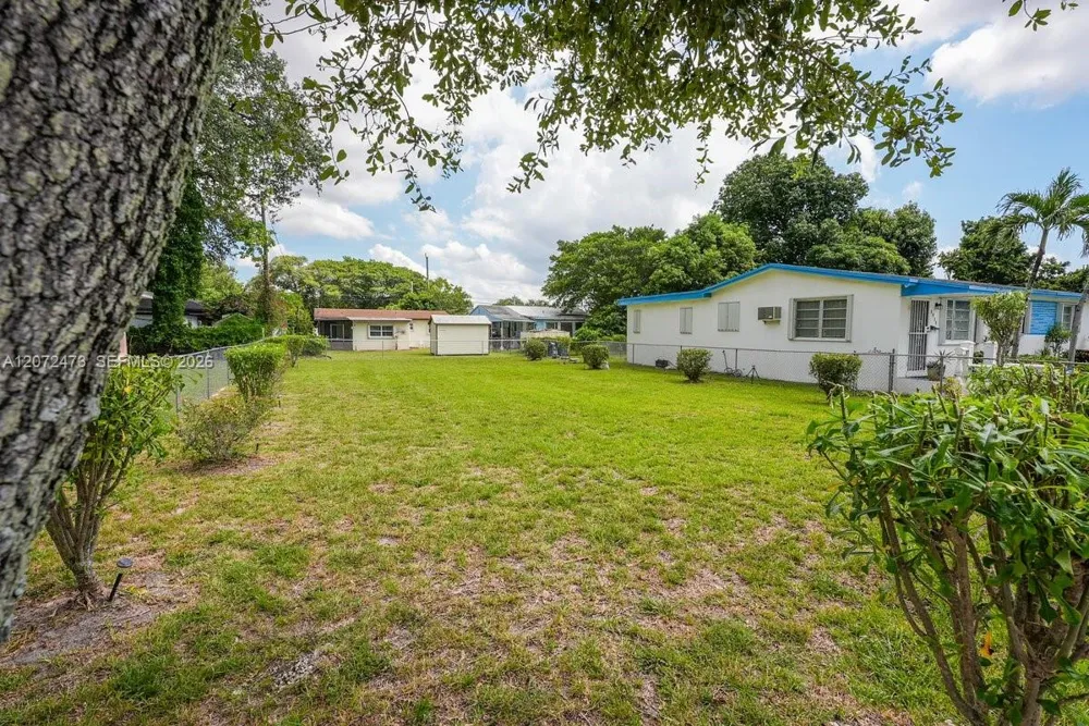 1967 NW 52nd St Miami, FL 33142