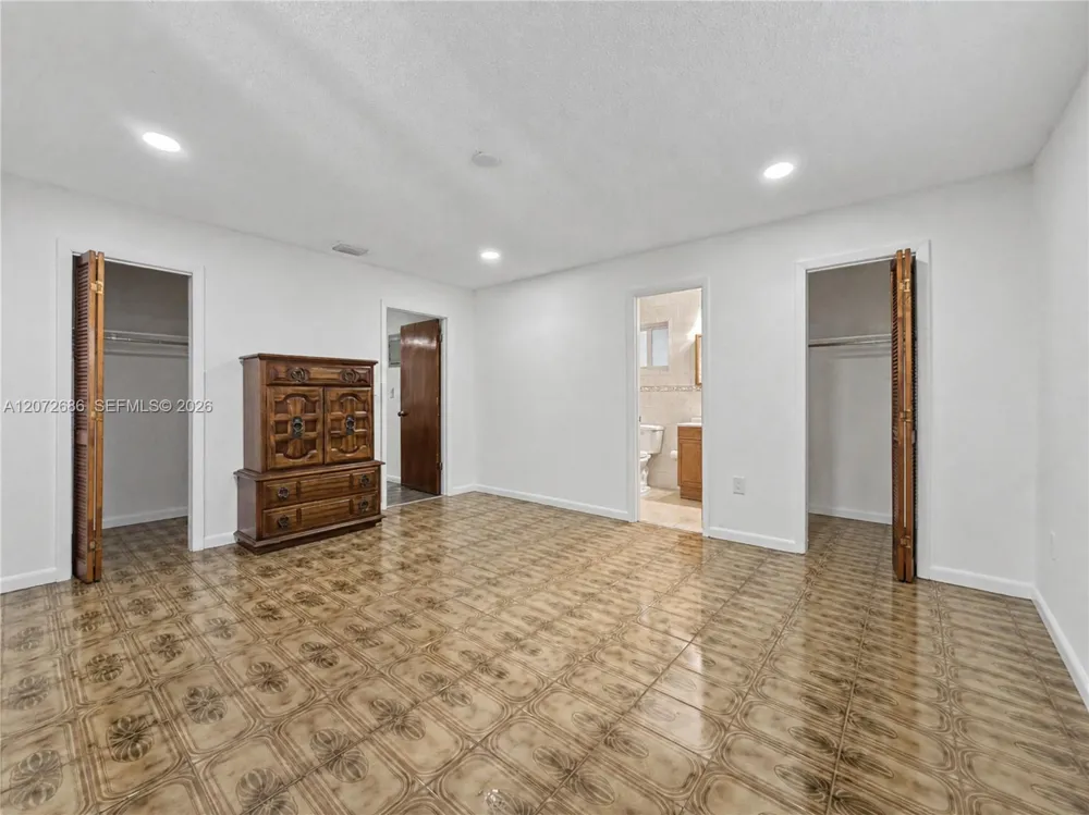 3130 SW 6th St Miami, FL 33135