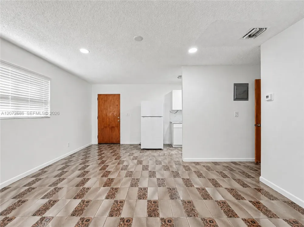3130 SW 6th St Miami, FL 33135