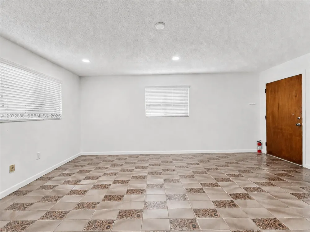 3130 SW 6th St Miami, FL 33135