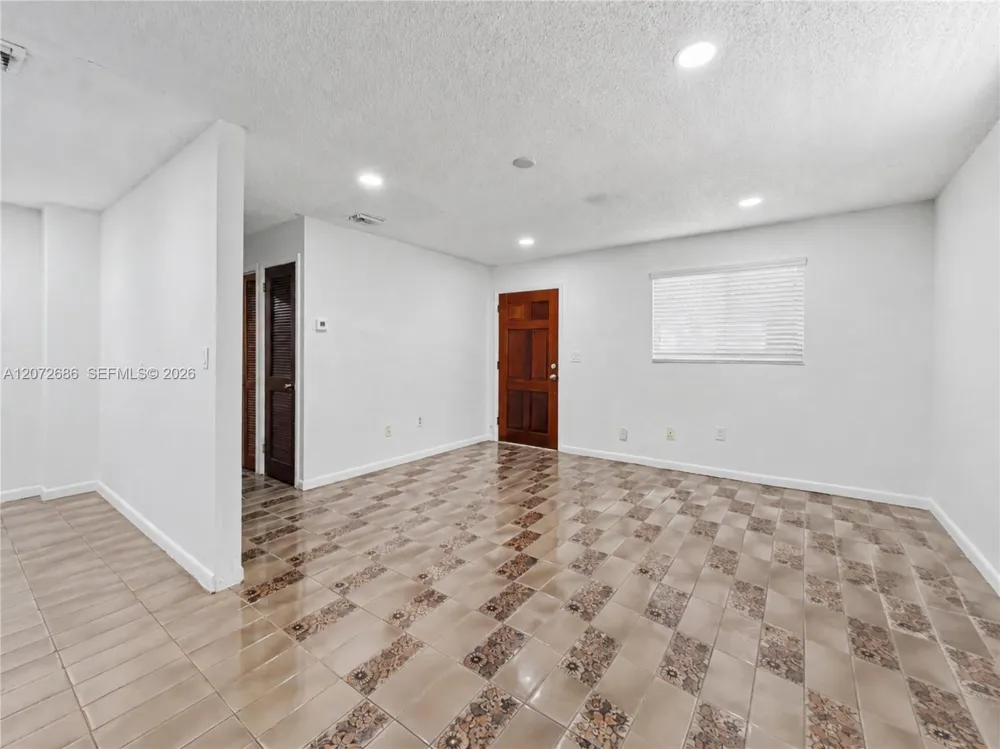 3130 SW 6th St Miami, FL 33135
