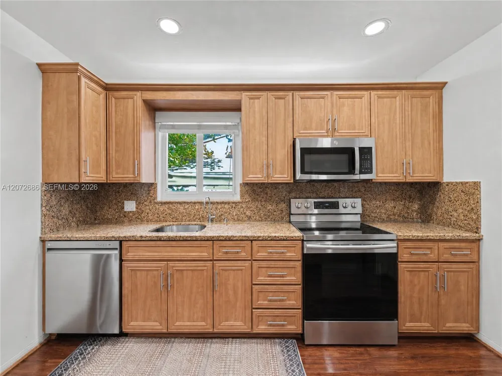 3130 SW 6th St Miami, FL 33135