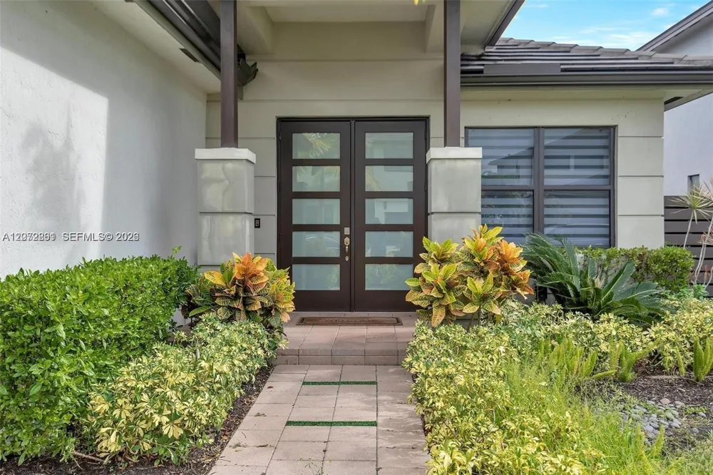 8820 NW 155th Ter #0 Miami Lakes, FL 33018