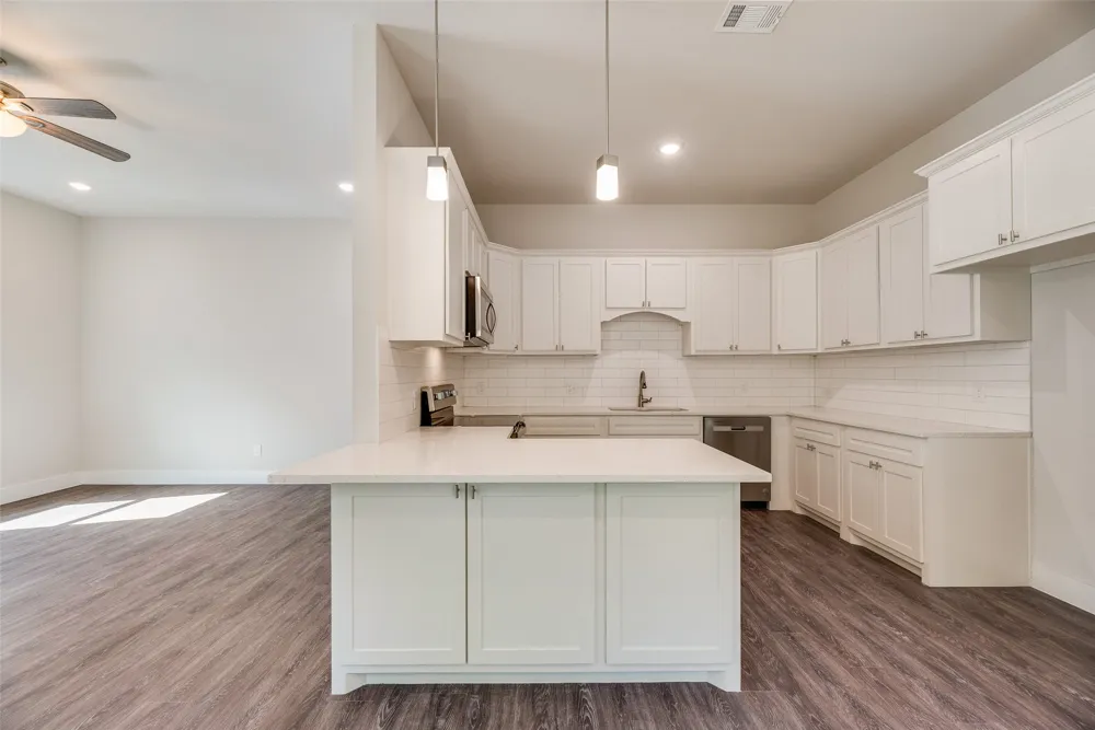 1115 W Johnson Street Denison, TX 75020