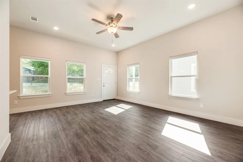 1115 W Johnson Street Denison, TX 75020