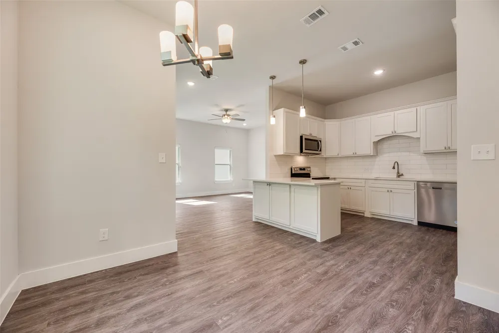 1115 W Johnson Street Denison, TX 75020