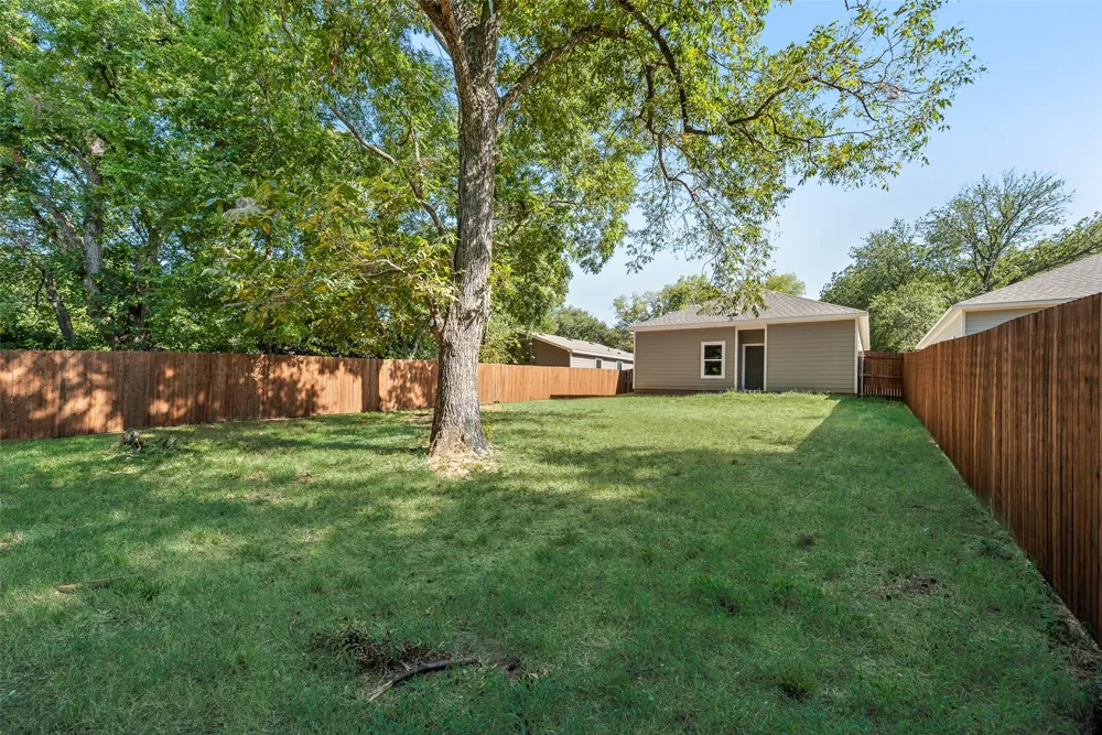 1115 W Johnson Street Denison, TX 75020