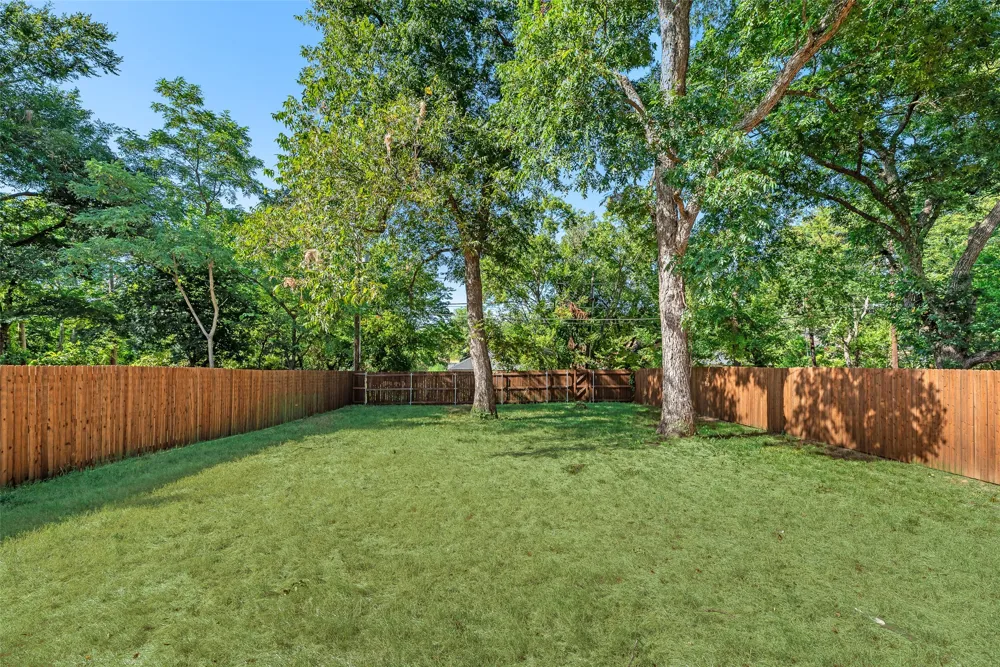 1115 W Johnson Street Denison, TX 75020