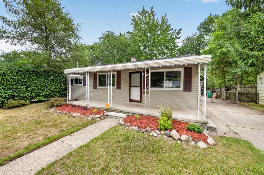 1260 Candlewood Lane Ypsilanti, MI 48198