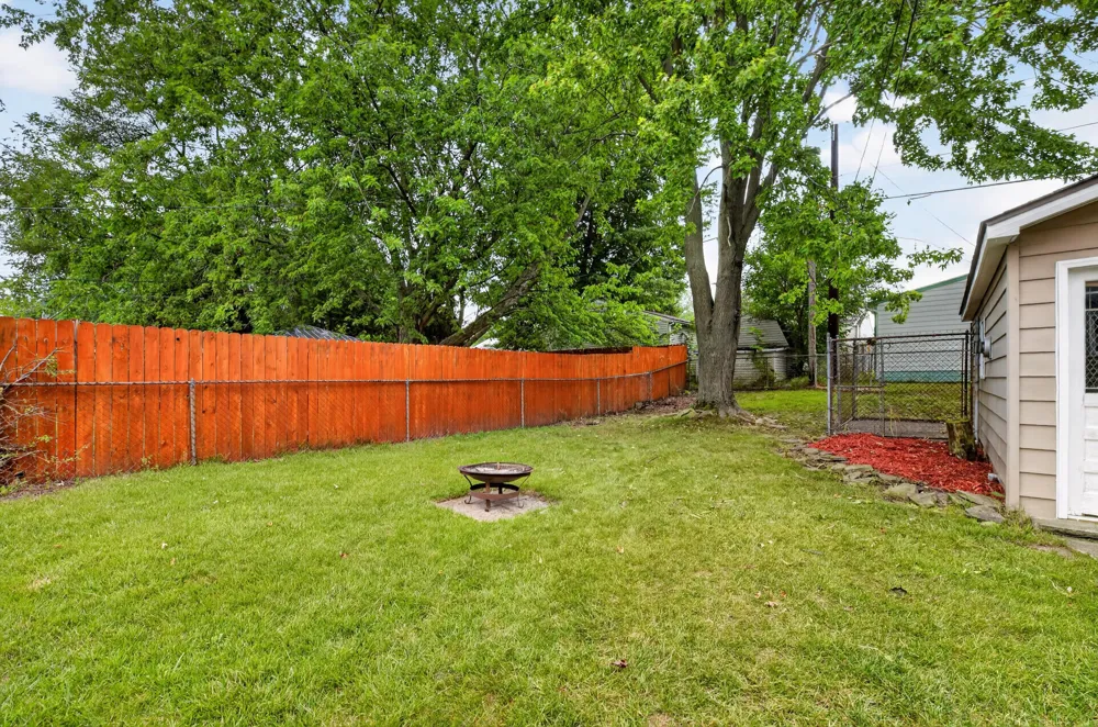 1260 Candlewood Lane Ypsilanti, MI 48198