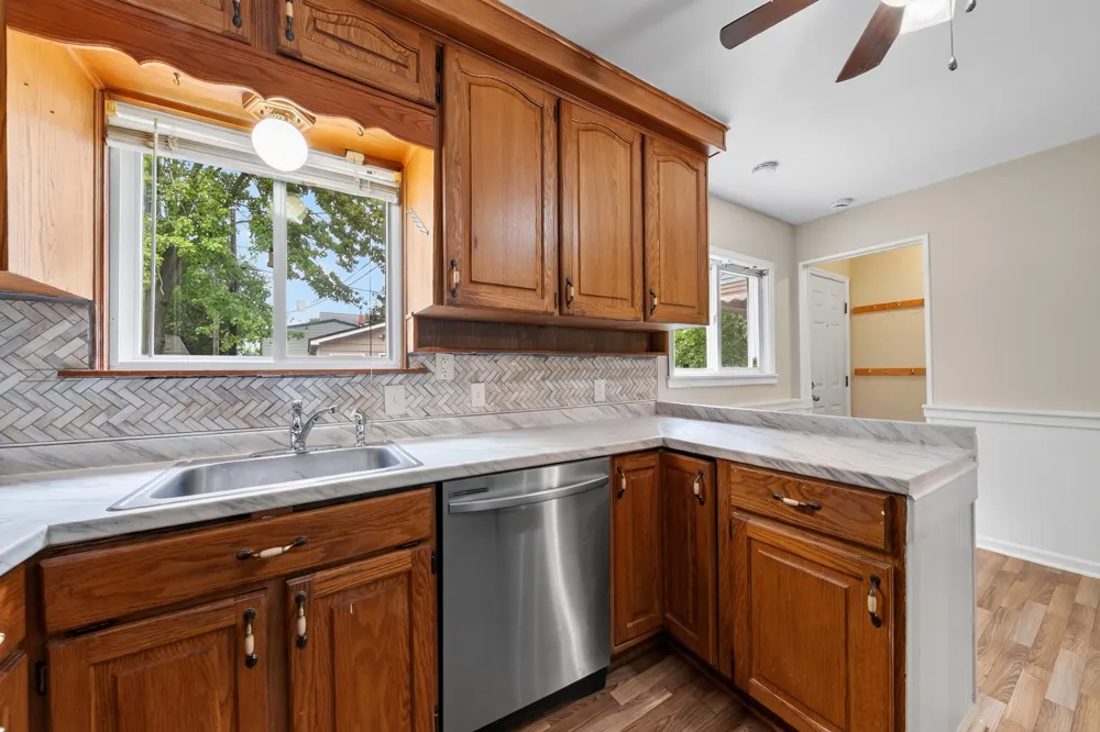 1260 Candlewood Lane Ypsilanti, MI 48198