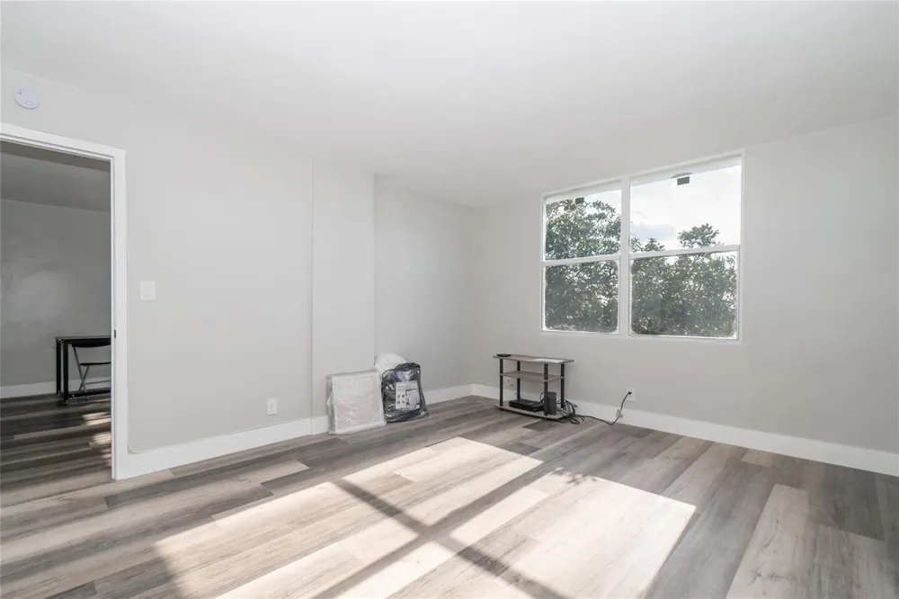 119 Royal Park Drive #4h Oakland Park, FL 33309