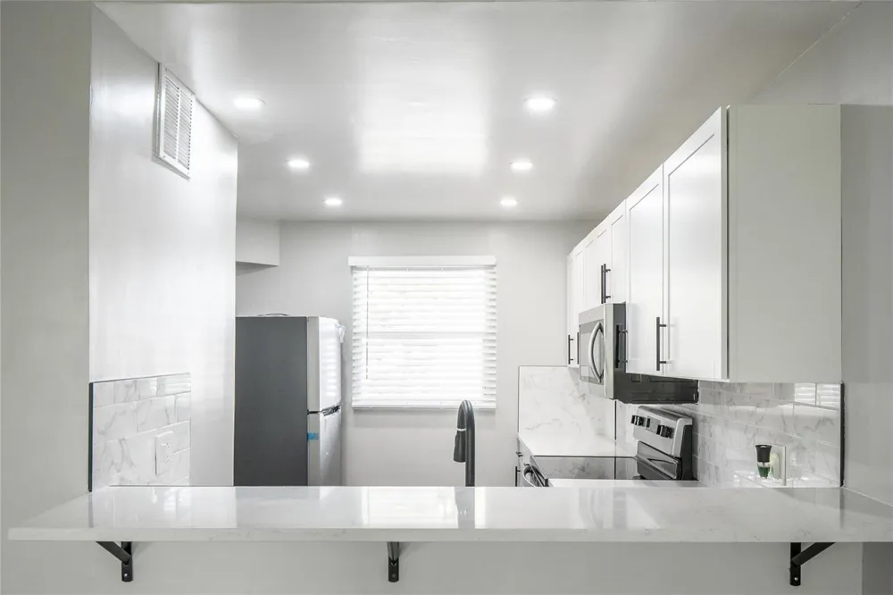 119 Royal Park Drive #4h Oakland Park, FL 33309