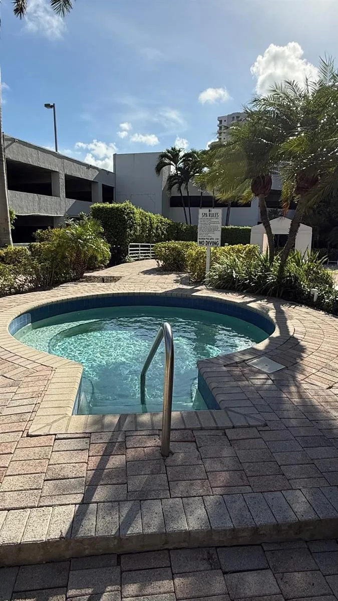 3300 NE 192ND STREET #1706 Aventura, FL 33180