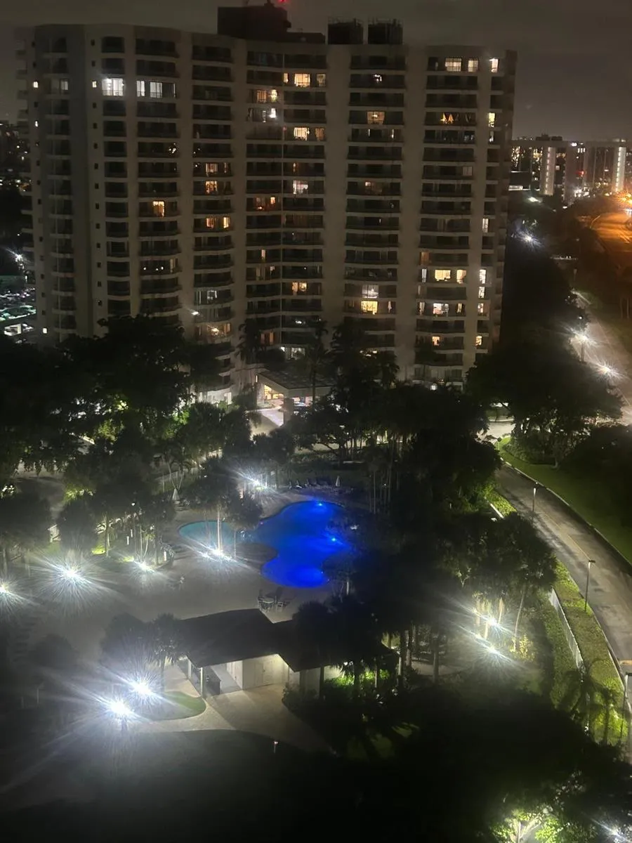 3300 NE 192ND STREET #1706 Aventura, FL 33180