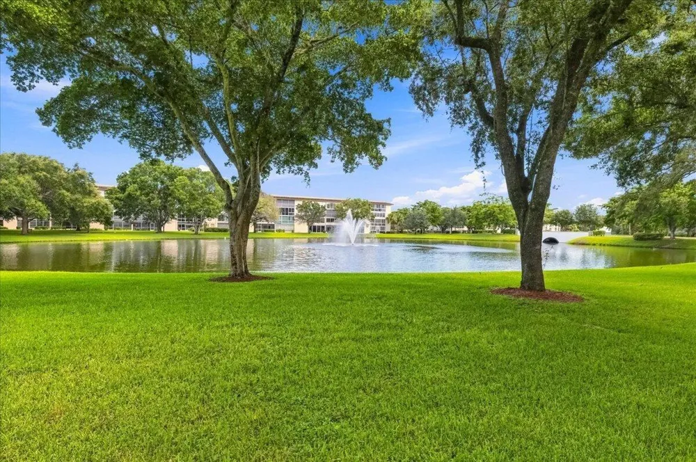 2304 LUCAYA LANE #C1 Coconut Creek, FL 33066